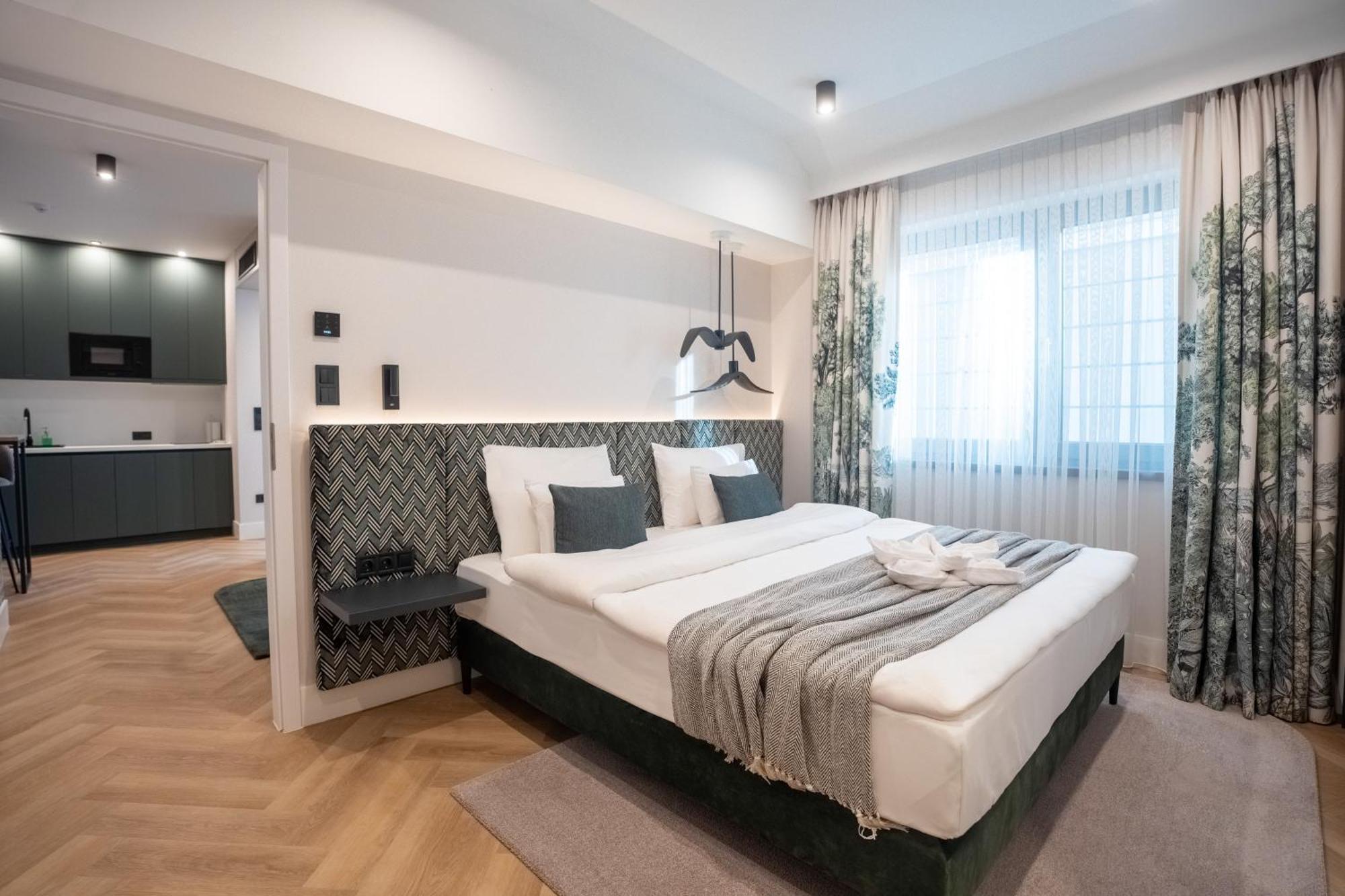 Larum Balatonfuered - Adults Only Ngoại thất bức ảnh